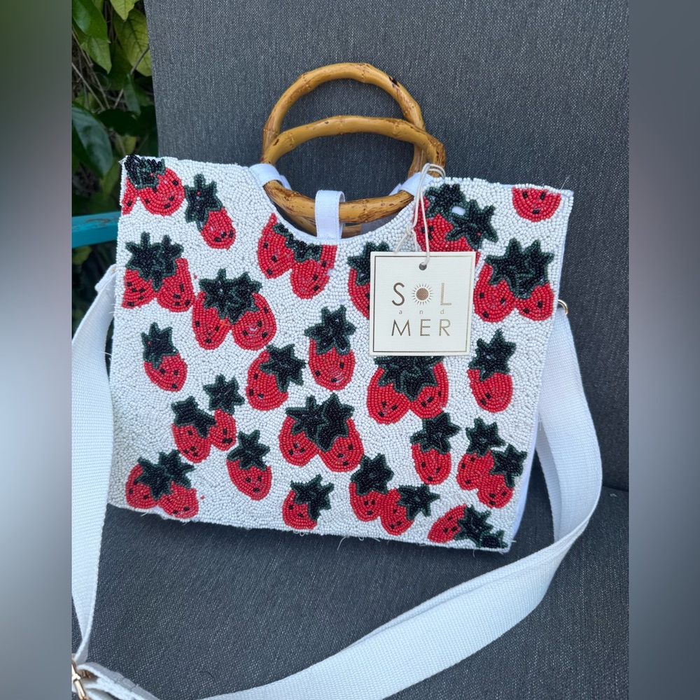 White, Red &green Strawberry Patterned beaded Women's Bag w cool bamboo handles🍓
